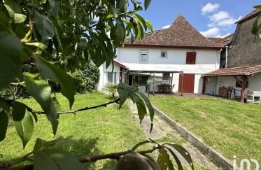 House 4 rooms of 110 m² in Baigts-de-Béarn (64300)