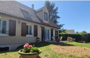 House 6 rooms of 135 m² in Pécy (77970)