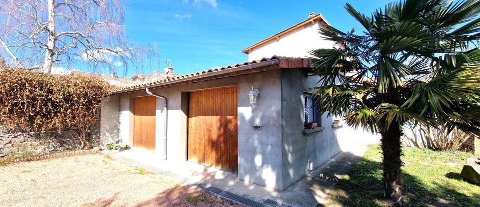 House 6 rooms of 130 m² in Lussat (63360)