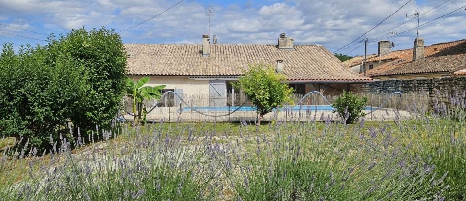House 6 rooms of 144 m² in Soyaux (16800)