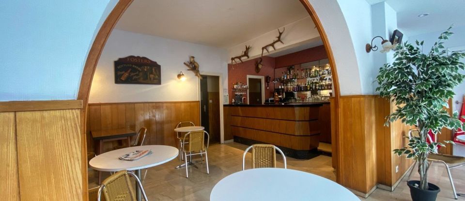 Brasserie-type bar of 261 m² in La Léchère (73260)