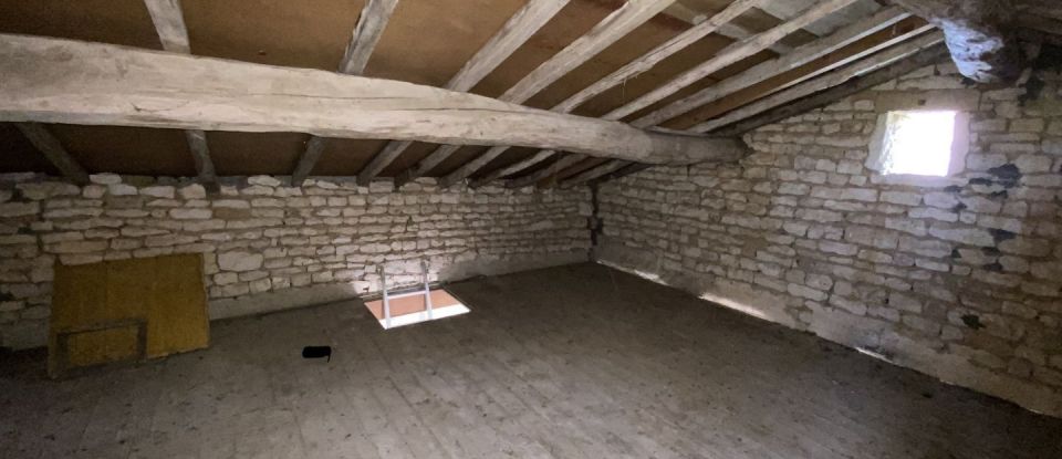 Maison de campagne 1 pièce de 27 m² à Xanton-Chassenon (85240)