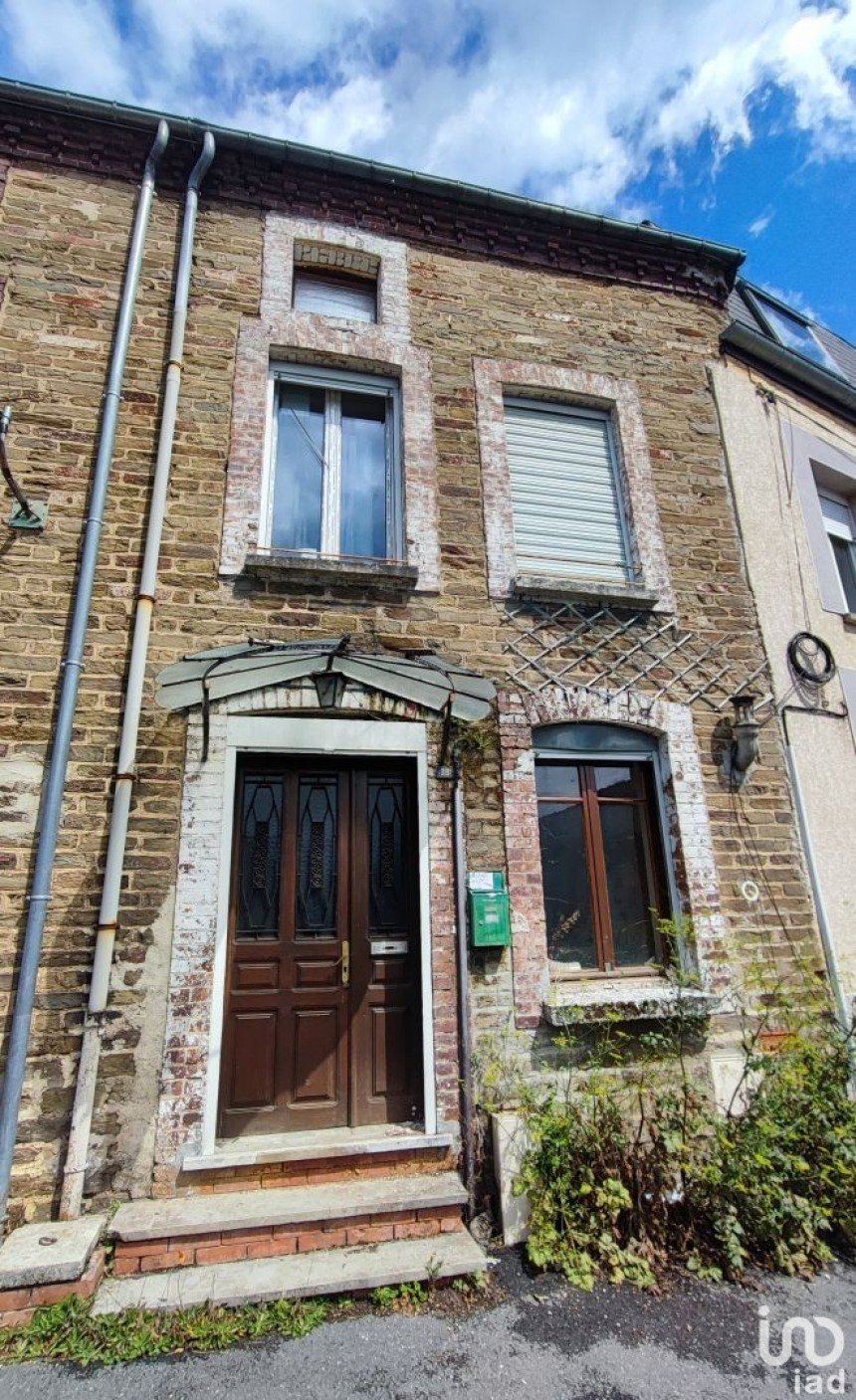 Maison 4 pièces de 100 m² à Bogny-sur-Meuse (08120)