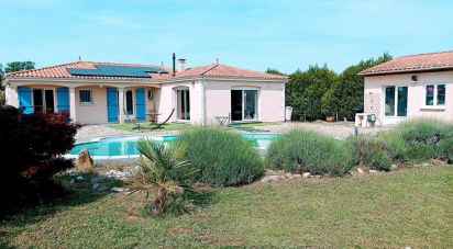 House 5 rooms of 125 m² in Saintes (17100)