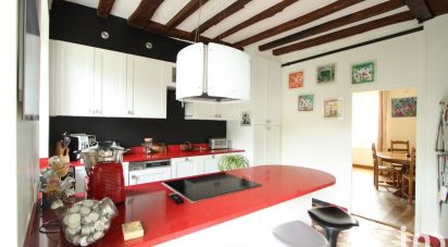 House 10 rooms of 225 m² in Villiers-Saint-Georges (77560)