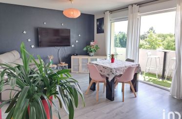 Apartment 3 rooms of 67 m² in Yzeure (03400)