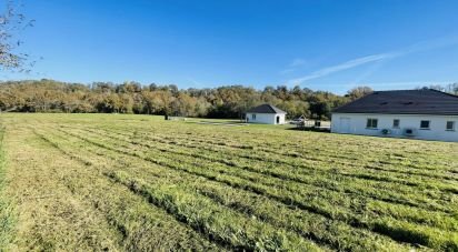 Land of 1,922 m² in Lahourcade (64150)