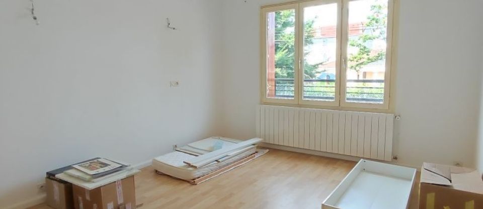 House 6 rooms of 160 m² in Aulnay-sous-Bois (93600)