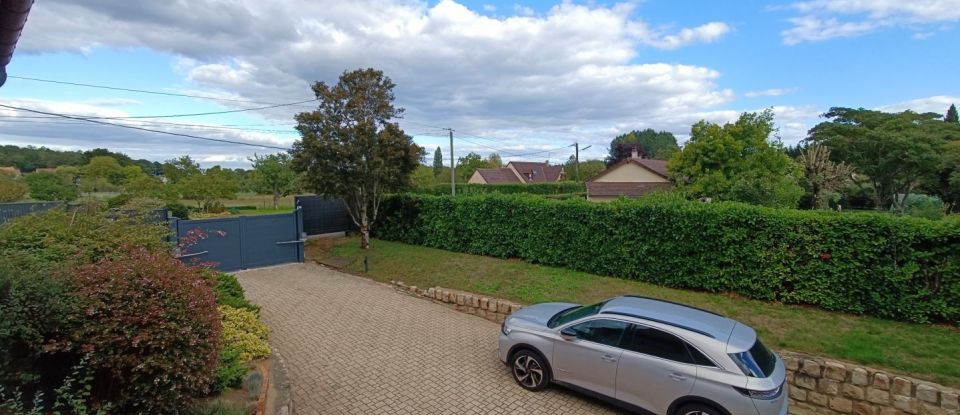 House 6 rooms of 144 m² in Sillé-le-Philippe (72460)