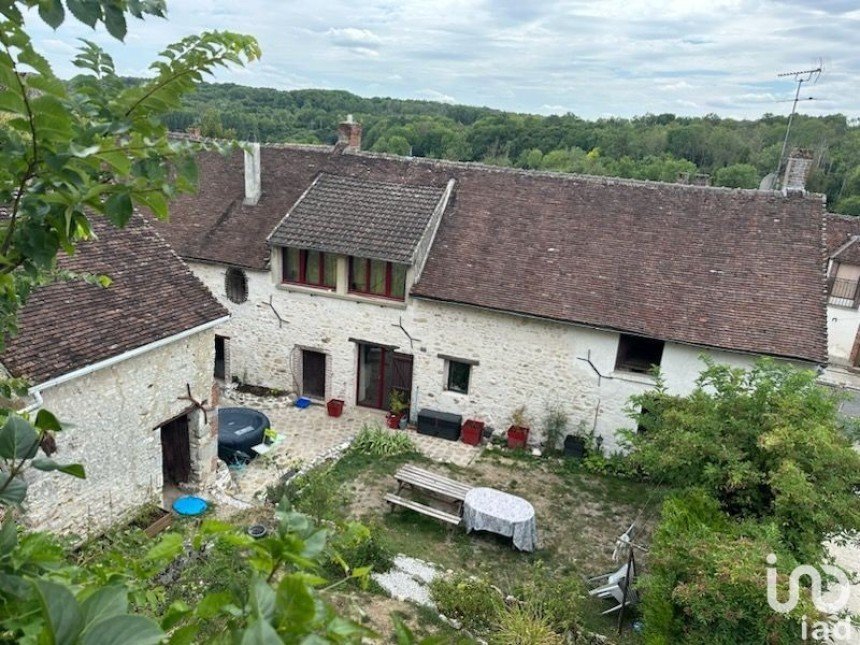 House 5 rooms of 140 m² in Saint-Loup-de-Naud (77650)