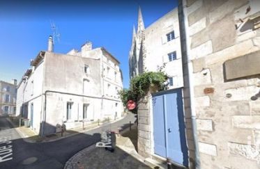 House 3 rooms of 106 m² in Niort (79000)