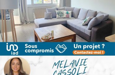 Apartment 3 rooms of 55 m² in Saint-Jean-de-la-Ruelle (45140)