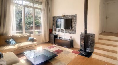 House 5 rooms of 76 m² in Fresnes (94260)