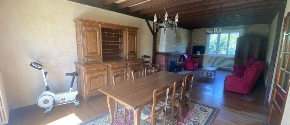 House 5 rooms of 118 m² in Parthenay (79200)
