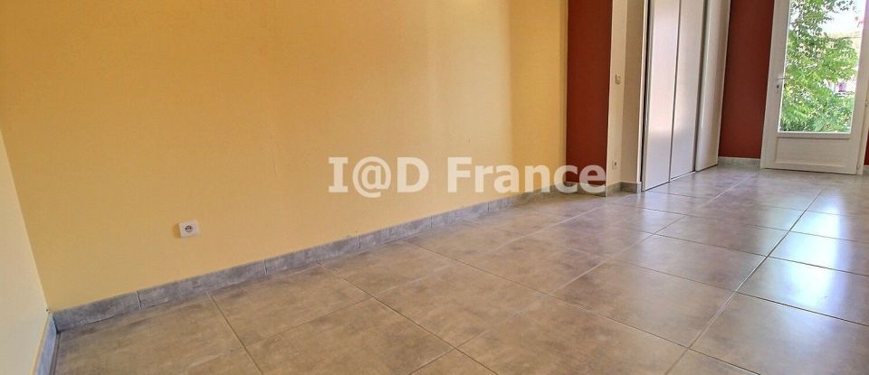 House 4 rooms of 121 m² in Aubagne (13400)