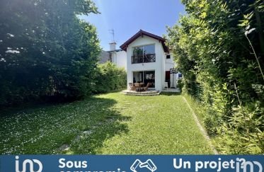 House 5 rooms of 90 m² in Bayonne (64100)