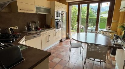 House 8 rooms of 175 m² in Mont-Dore (63240)