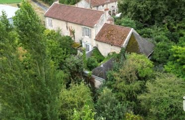 House 6 rooms of 211 m² in Beuxes (86120)