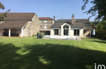House 5 rooms of 154 m² in Gelos (64110)