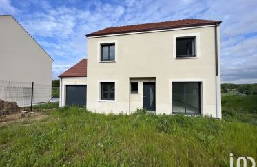 Maison 5 pièces de 111 m² à Ozouer-le-Voulgis (77390)
