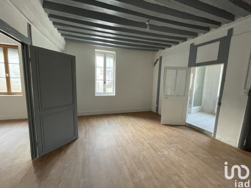 Maison 8 pièces de 150 m² à Saint-Bris-le-Vineux (89530)