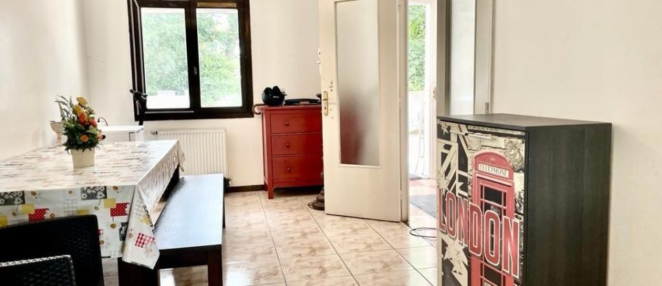 House 6 rooms of 140 m² in Ferney-Voltaire (01210)