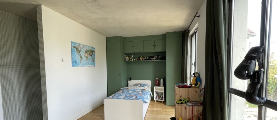 House 7 rooms of 170 m² in Montfort-l'Amaury (78490)