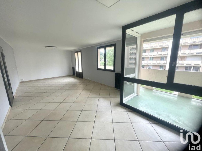 Appartement 3 pièces de 84 m² à Le Mée-sur-Seine (77350)