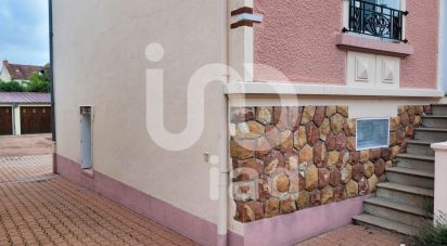 Town house 4 rooms of 120 sq m in Montluçon (03100)