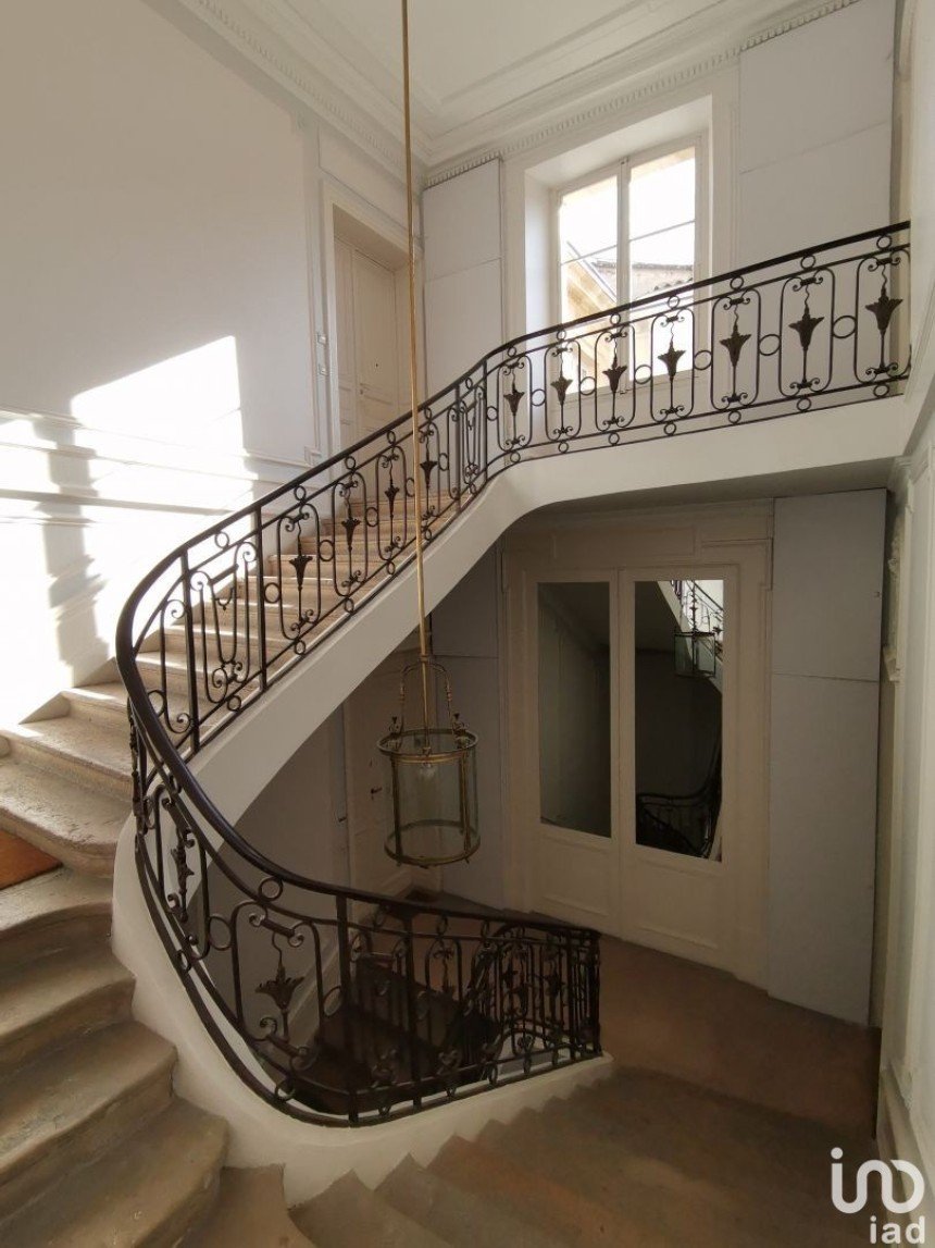 Appartement 2 pièces de 77 m² à Bordeaux (33000)