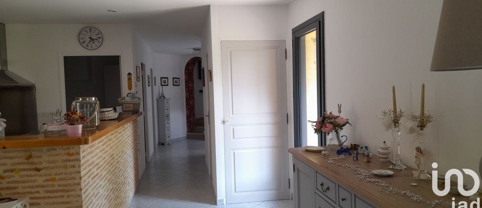 House 5 rooms of 165 m² in Nadaillac-de-Rouge (46350)