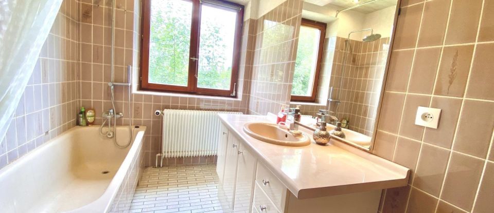 House 6 rooms of 132 m² in Uffheim (68510)