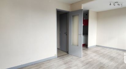 Apartment 1 room of 30 m² in Saint-Étienne (42100)