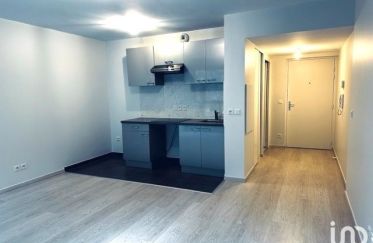 Appartement 1 pièce de 32 m² à Ris-Orangis (91130)