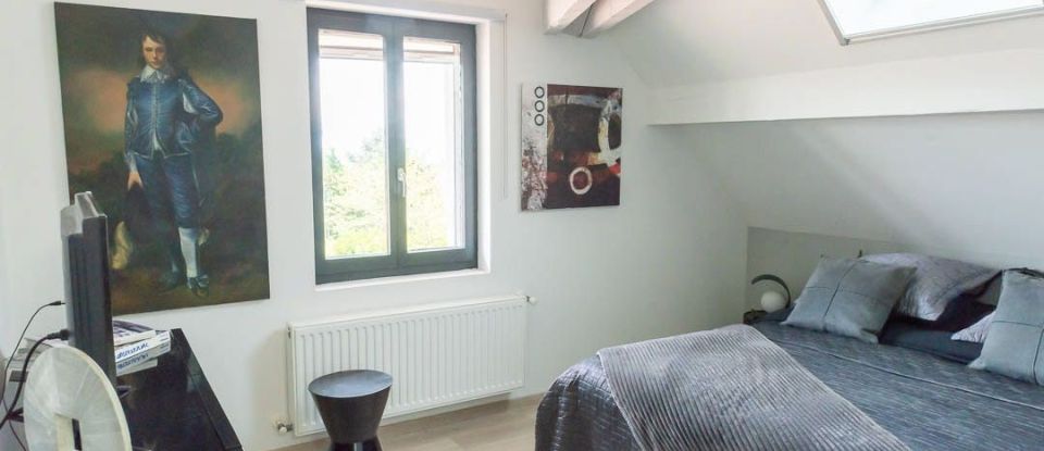House 6 rooms of 233 m² in Vétraz-Monthoux (74100)