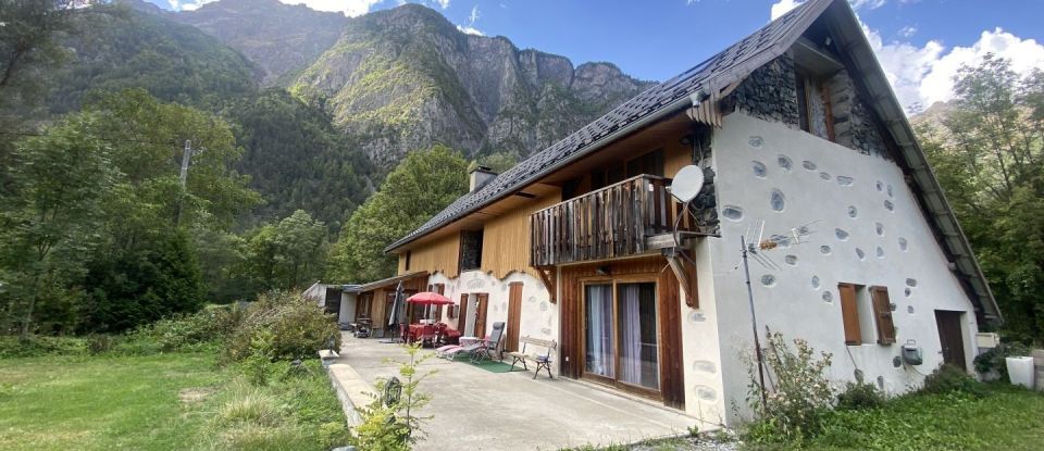 House 5 rooms of 170 m² in Le Bourg-d'Oisans (38520)