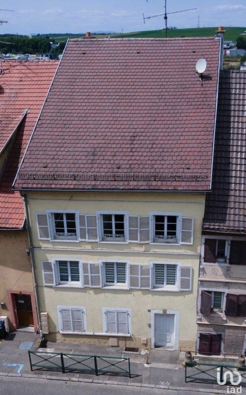 Building in Altkirch (68130) of 415 m²