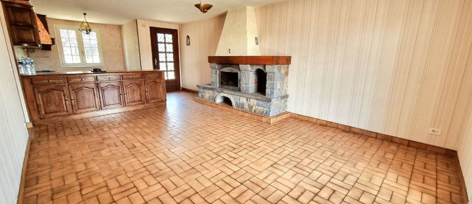 House 4 rooms of 78 m² in Paulhaguet (43230)
