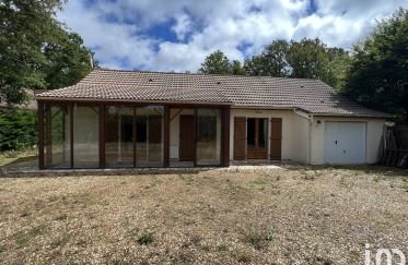 House 3 rooms of 70 m² in Bazoches-sur-le-Betz (45210)