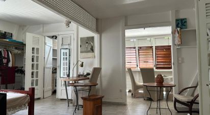 House 8 rooms of 144 m² in Saint-François (97118)