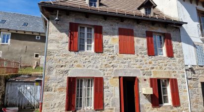House 5 rooms of 76 m² in Saint-Jacques-des-Blats (15800)