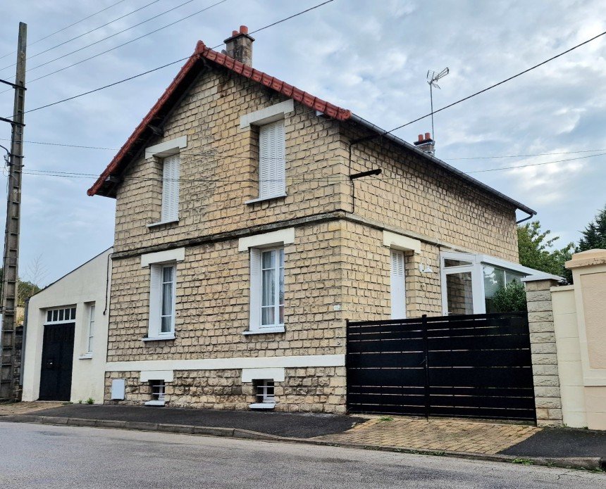 House 7 rooms of 160 m² in Gisors (27140)