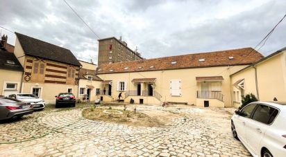 Maison 4 pièces de 89 m² à Montereau-Fault-Yonne (77130)
