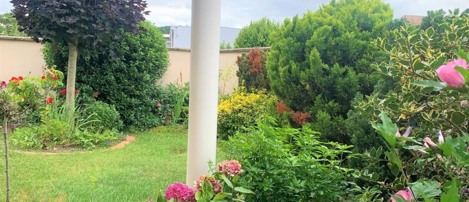 Apartment 3 rooms of 72 m² in Pont-sur-Yonne (89140)