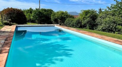House 6 rooms of 340 m² in Arcangues (64200)
