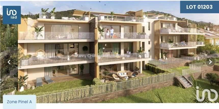 Apartment 3 rooms of 74 m² in Bormes-les-Mimosas (83230)