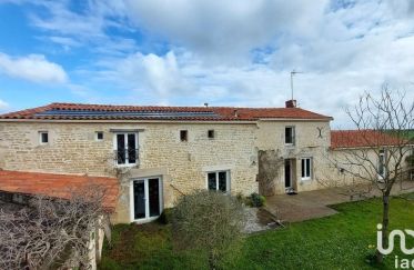 Village house 5 rooms of 155 m² in Chasnais (85400)