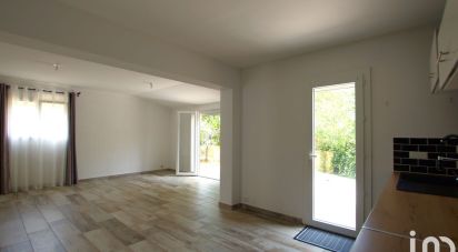 Maison 6 pièces de 117 m² à Oraison (04700)