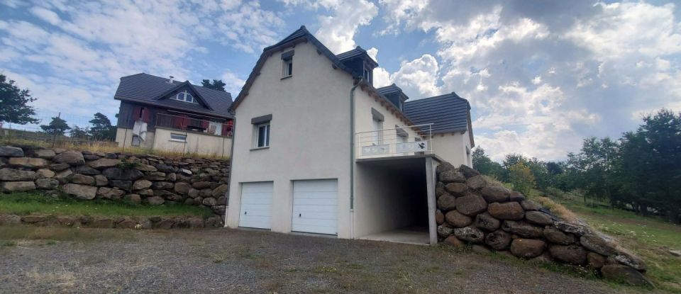 House 7 rooms of 165 m² in - (15260)