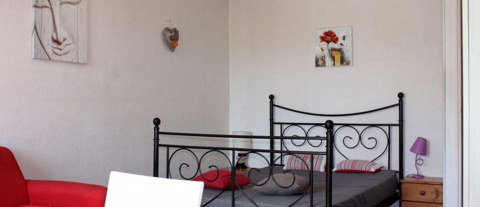 Apartment 1 room of 27 m² in Gréoux-les-Bains (04800)